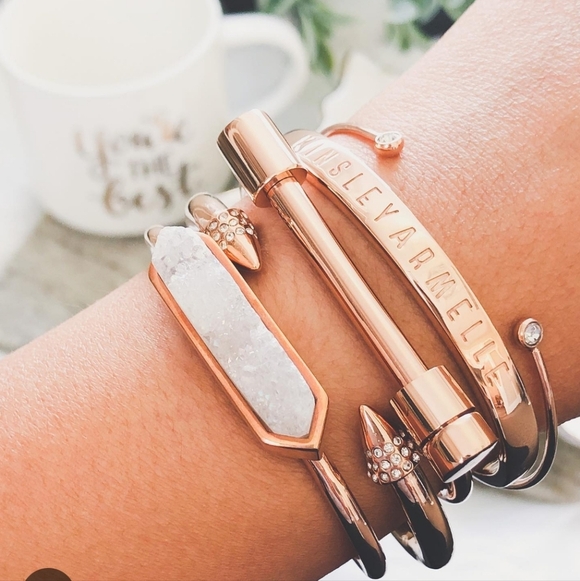 Rose Gold Stainless Steel Screw Bar Cuff Horseshoe Bracelet Unisex - Picture 6 of 6